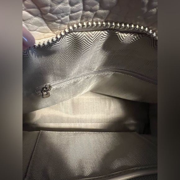 Faux Leather Look Handbag - Picture 9 of 11